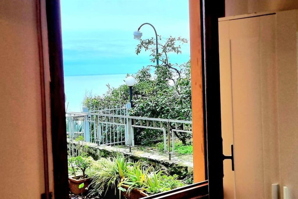 Casa Con Giardino: Varazze Ngoại thất bức ảnh
